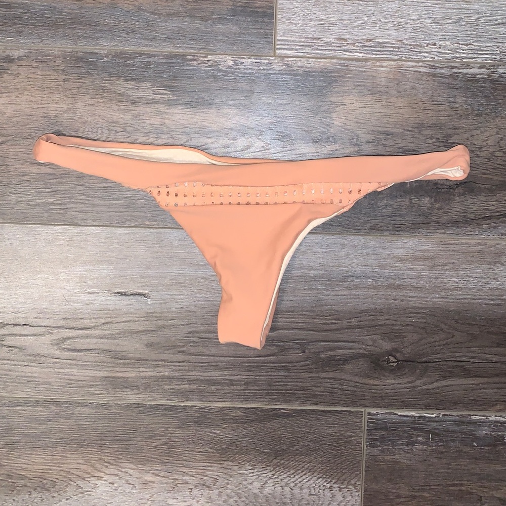 Acacia Tan/nude Axel Bottoms